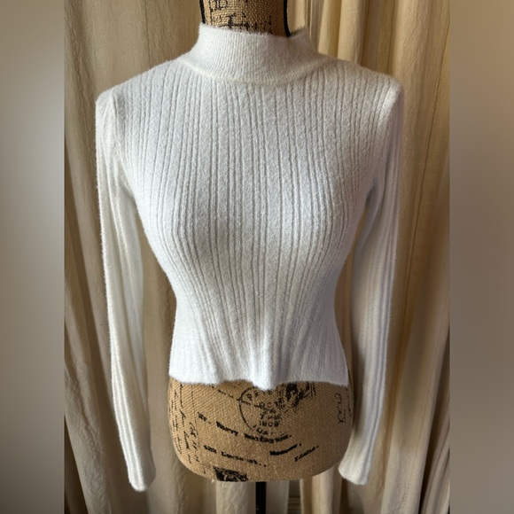 iets frans Sweaters - iets Frans Cropped Open Back Super Soft Sweater